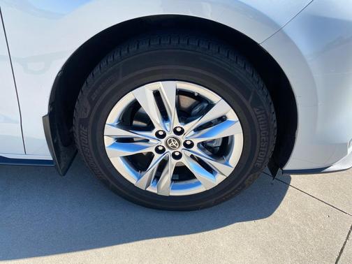 2022 Toyota Sienna Limited