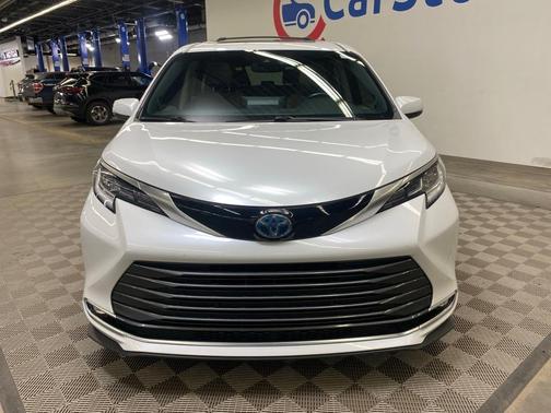 2022 Toyota Sienna Limited