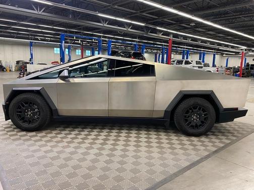 2024 Tesla Cybertruck Base