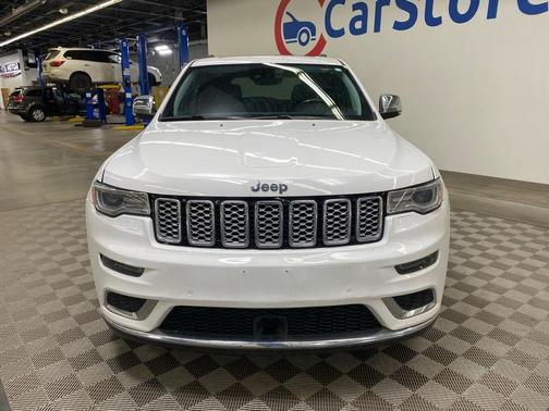 2017 Jeep Grand Cherokee Summit