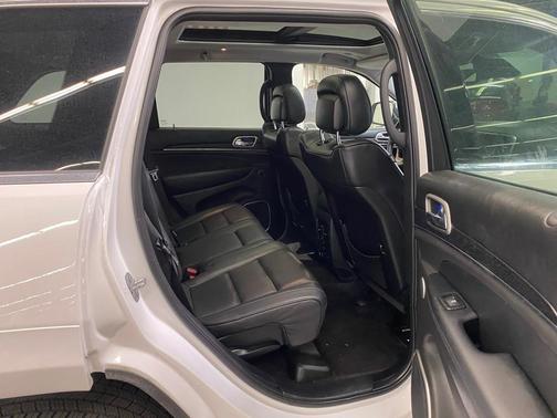 2017 Jeep Grand Cherokee Summit