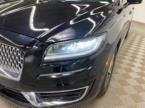 2019 Lincoln Nautilus Select