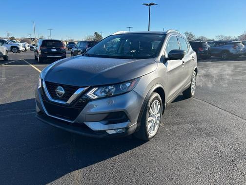 2022 Nissan Rogue Sport SV