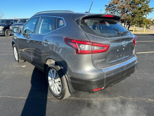 2022 Nissan Rogue Sport SV