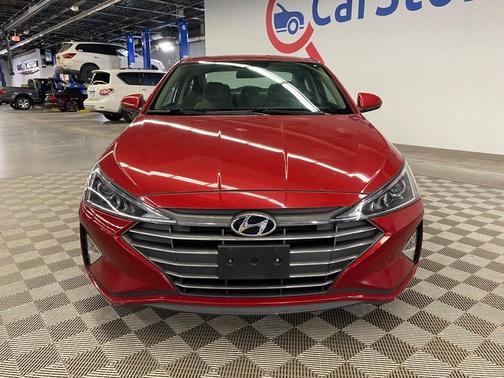 2019 Hyundai ELANTRA SE