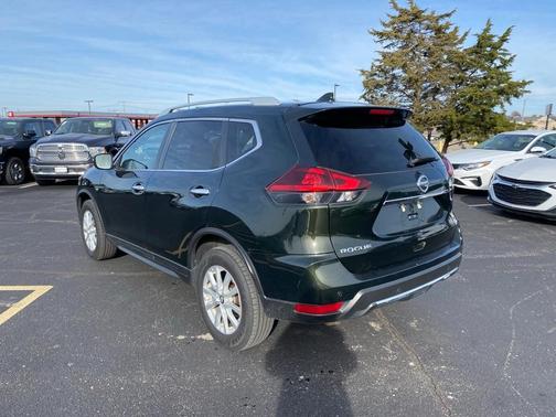 2020 Nissan Rogue SV