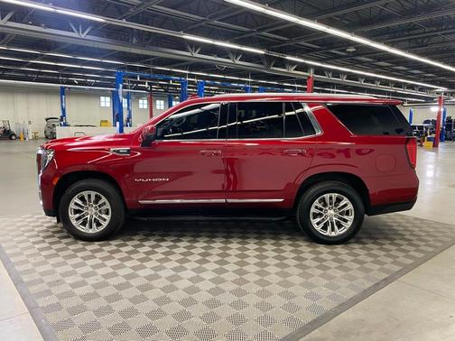 2022 GMC Yukon SLT