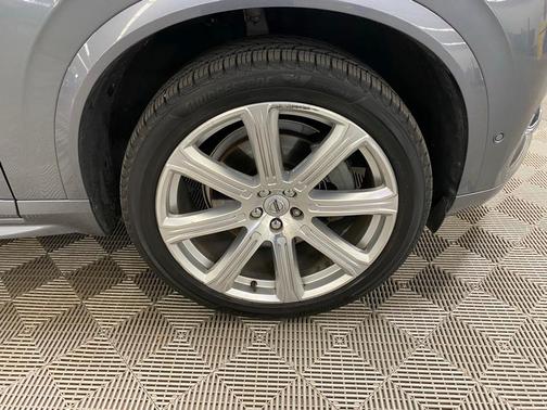 2019 Volvo XC90 T6 Inscription