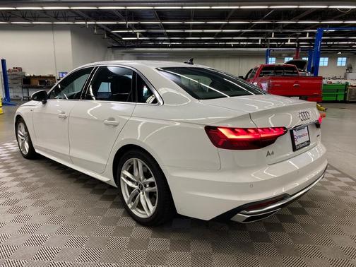 2023 Audi A4 45 S line Premium Plus