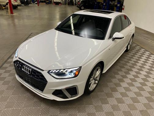 2023 Audi A4 45 S line Premium Plus