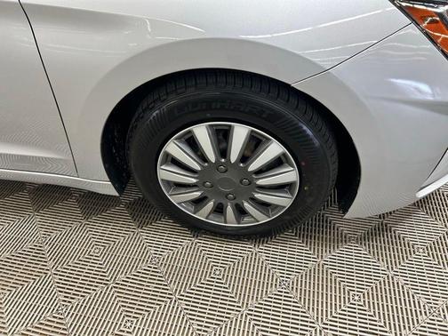 Symphony Silver 2019 Hyundai ELANTRA SE