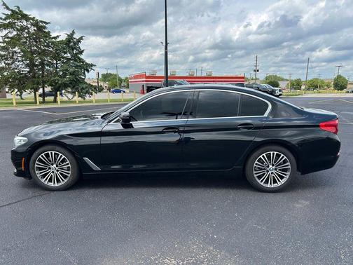 Jet Black 2019 BMW 530 i