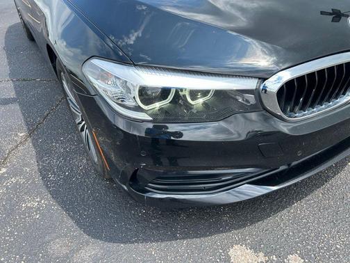 Jet Black 2019 BMW 530 i