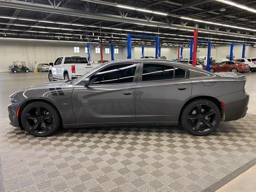 2017 Dodge Charger R/T