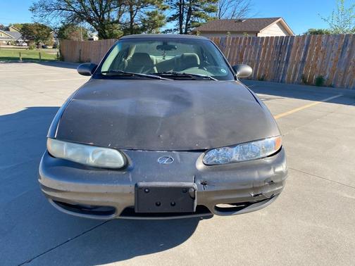 2002 Oldsmobile Alero GL1