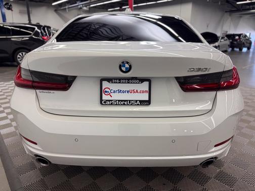 White Metallic 2023 BMW 330 i