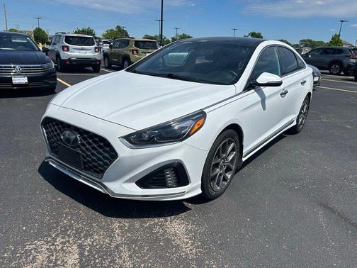 Quartz White Pearl 2019 Hyundai SONATA Limited 2.0T