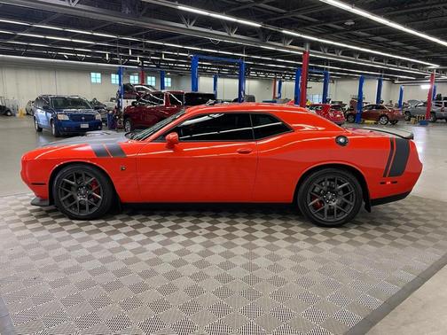 2018 Dodge Challenger 392 Hemi Scat Pack Shaker