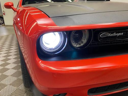 2018 Dodge Challenger 392 Hemi Scat Pack Shaker
