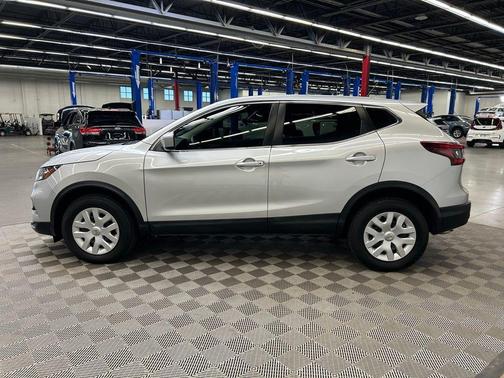 Brilliant Silver Metallic 2020 Nissan Rogue Sport S