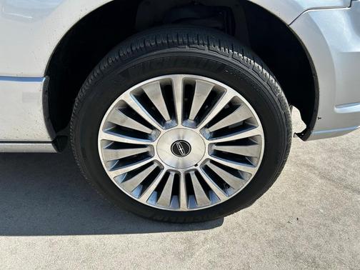 2017 Lincoln Navigator Select