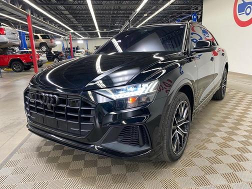 2021 Audi Q8 55 Premium Plus