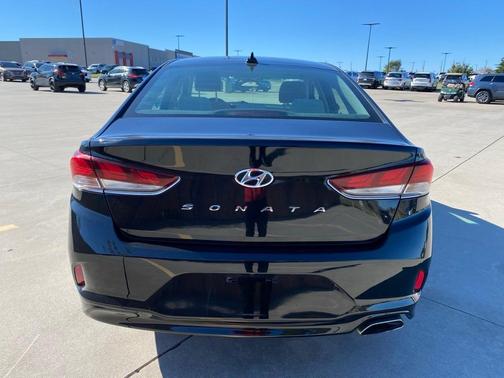 2018 Hyundai SONATA SEL