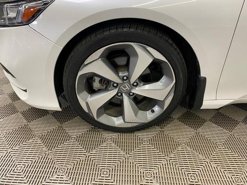 2019 Honda Accord Touring 2.0T
