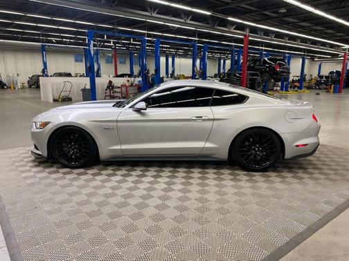 2017 Ford Mustang GT Premium