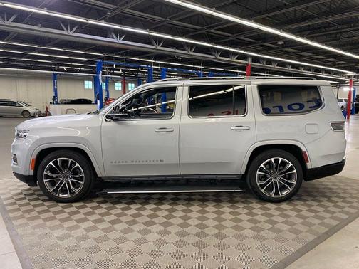 2023 Jeep Grand Wagoneer Series III