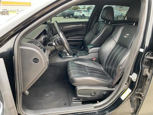 2022 Chrysler 300 S