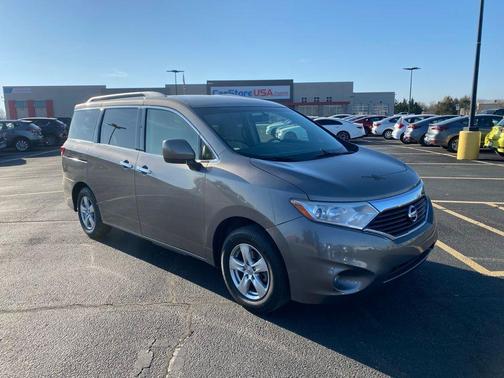 Khaki 2016 Nissan Quest SV