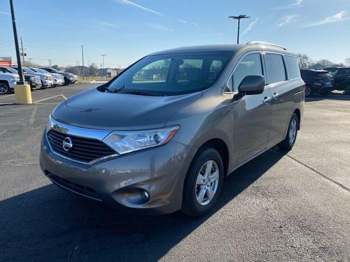 Khaki 2016 Nissan Quest SV