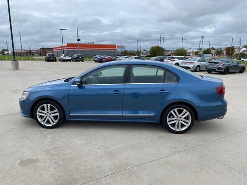 2017 Volkswagen Jetta 1.8T SEL