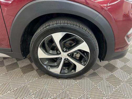 Ruby Wine 2017 Hyundai TUCSON Sport