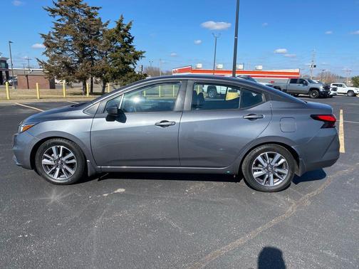 2020 Nissan Versa 1.6 SV