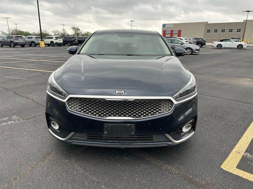 Gravity Blue 2018 Kia Cadenza Premium