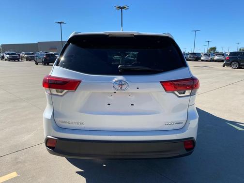 2018 Toyota Highlander 