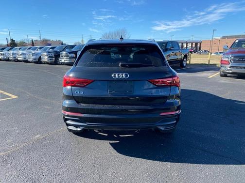2021 Audi Q3 45 S line Premium