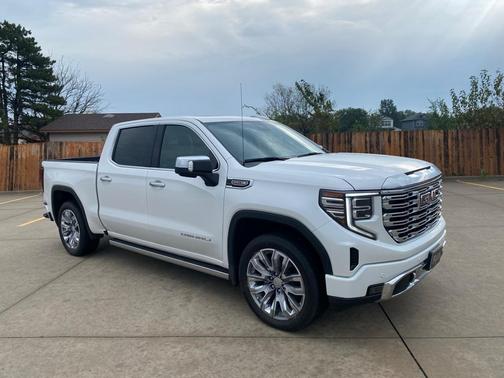 2022 GMC Sierra 1500 AT4