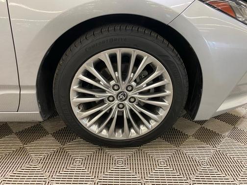 2019 Toyota Avalon 