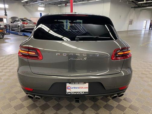 2016 Porsche Macan S