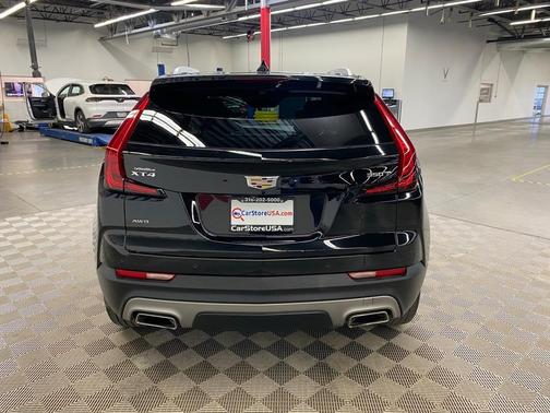 2021 Cadillac XT4 Premium Luxury