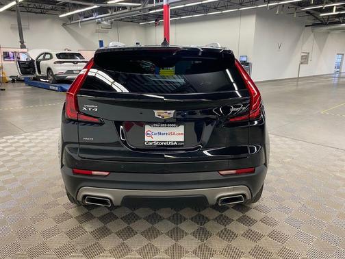 2021 Cadillac XT4 Premium Luxury