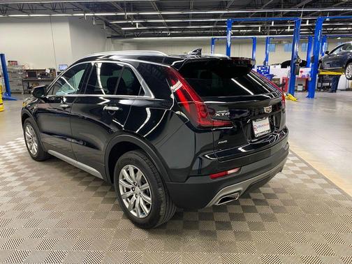 2021 Cadillac XT4 Premium Luxury