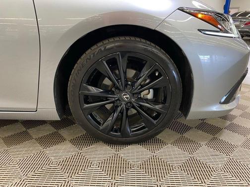 2022 Lexus ES 300h 300H