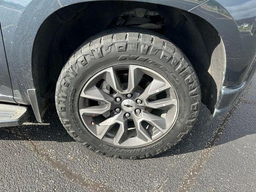 Shadow Gray Metallic 2020 Chevrolet Silverado 1500 RST