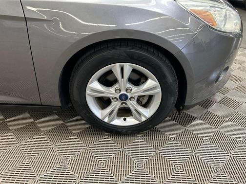 Sterling Gray Metallic 2014 Ford Focus SE