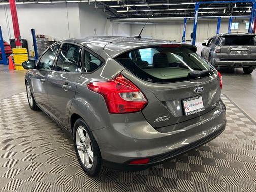 Sterling Gray Metallic 2014 Ford Focus SE