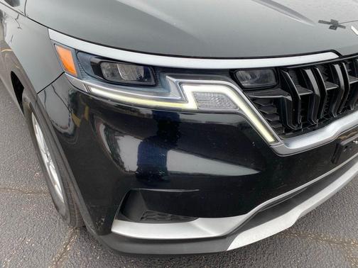 2022 Kia Carnival LXS